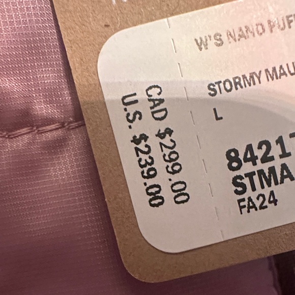 Patagonia Women's Puffer Jacket - Light Purple - Picture 2 of 11